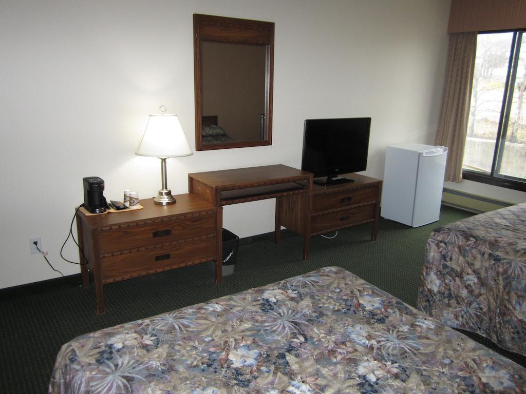 Fort Nelson Hotel Habitación foto