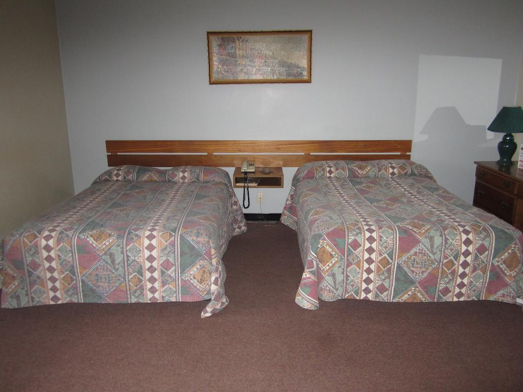 Fort Nelson Hotel Habitación foto